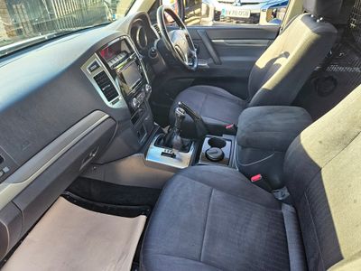 2015 Mitsubishi Pajero