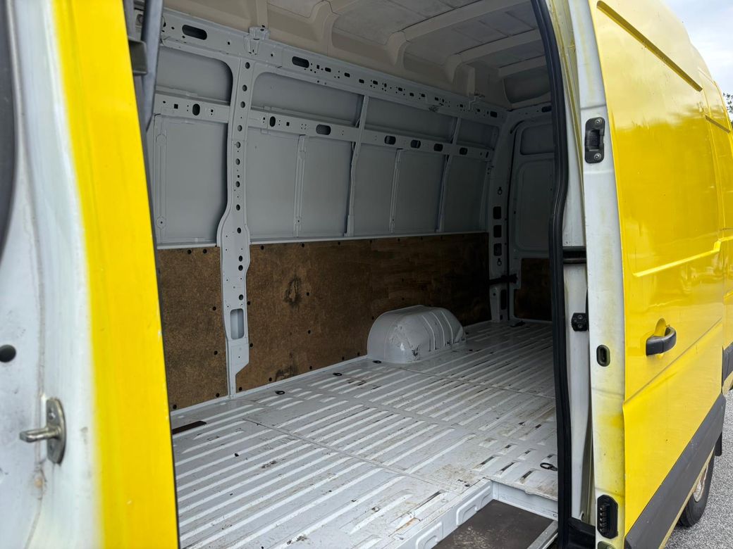2021 Nissan NV400