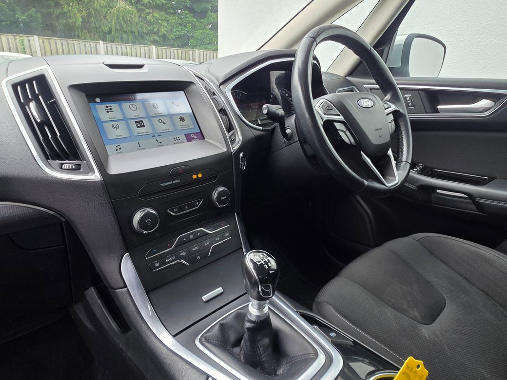 2020 Ford S-Max
