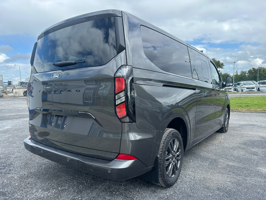 2026 Ford Tourneo Custom