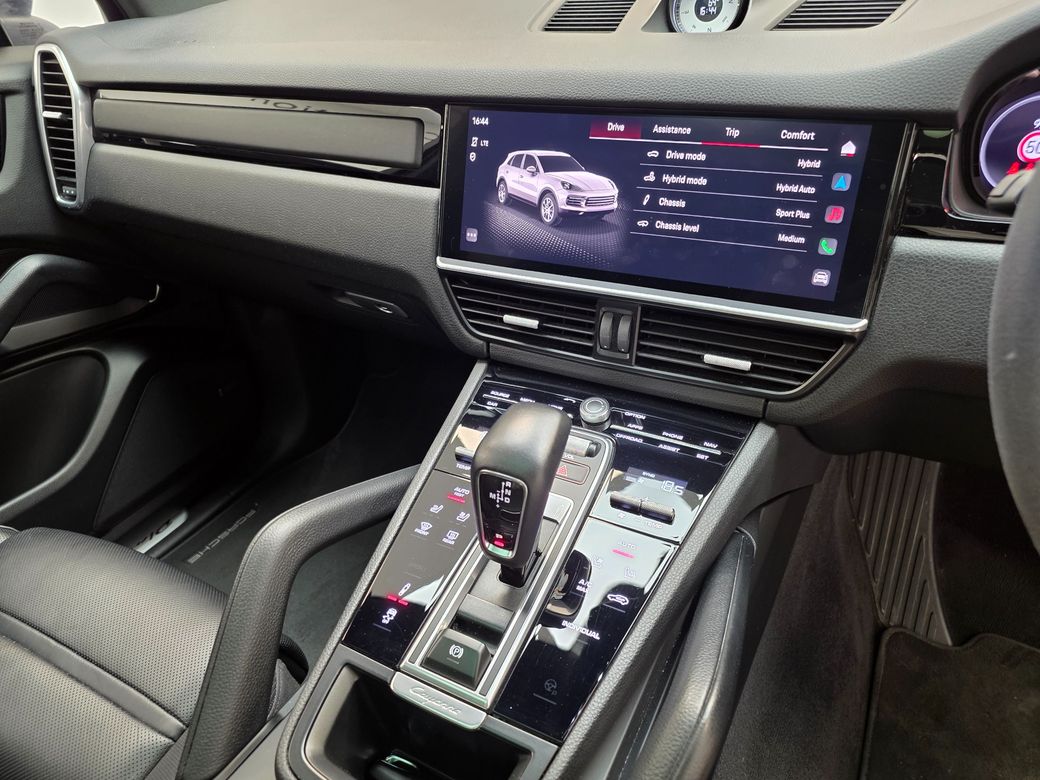 2023 Porsche Cayenne