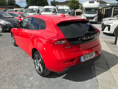 2018 Volvo V40