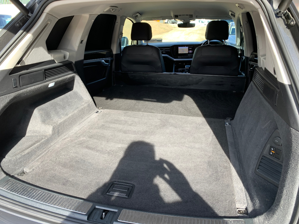 2019 Volkswagen Touareg