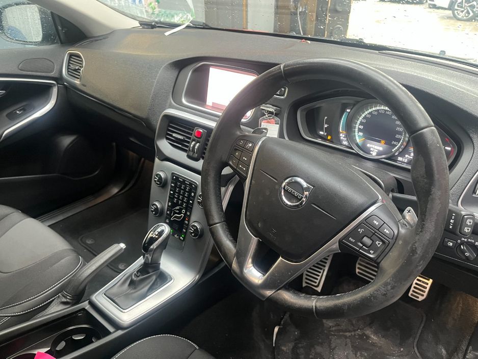 2018 Volvo V40