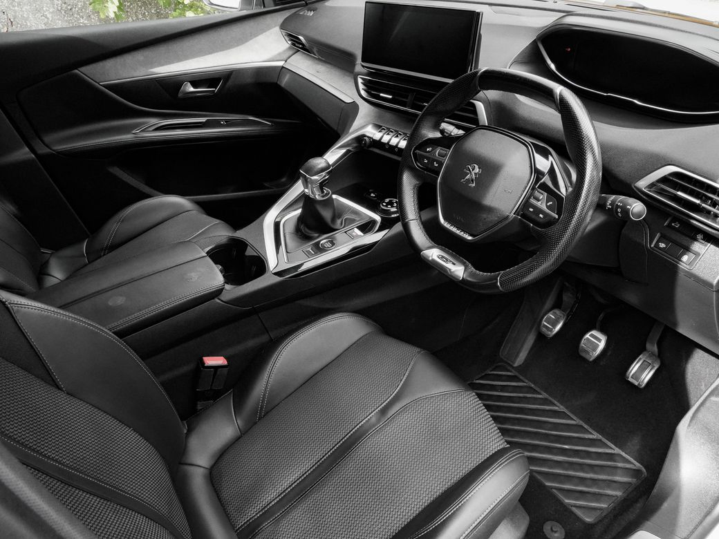 2022 Peugeot 5008