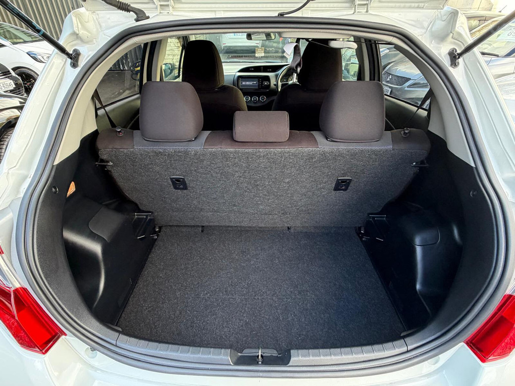 2016 Toyota Vitz