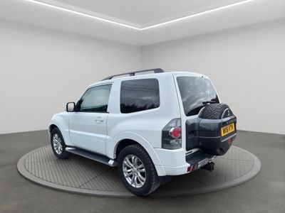 2016 Mitsubishi Shogun