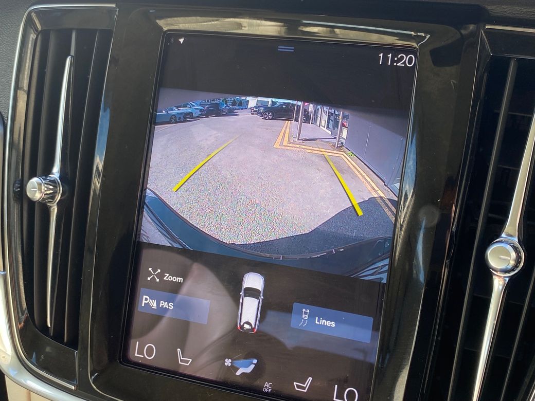 2020 Volvo V90