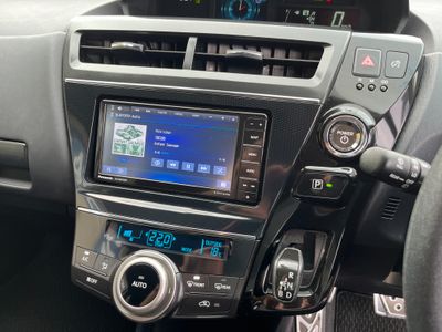 2016 Toyota Prius Alpha