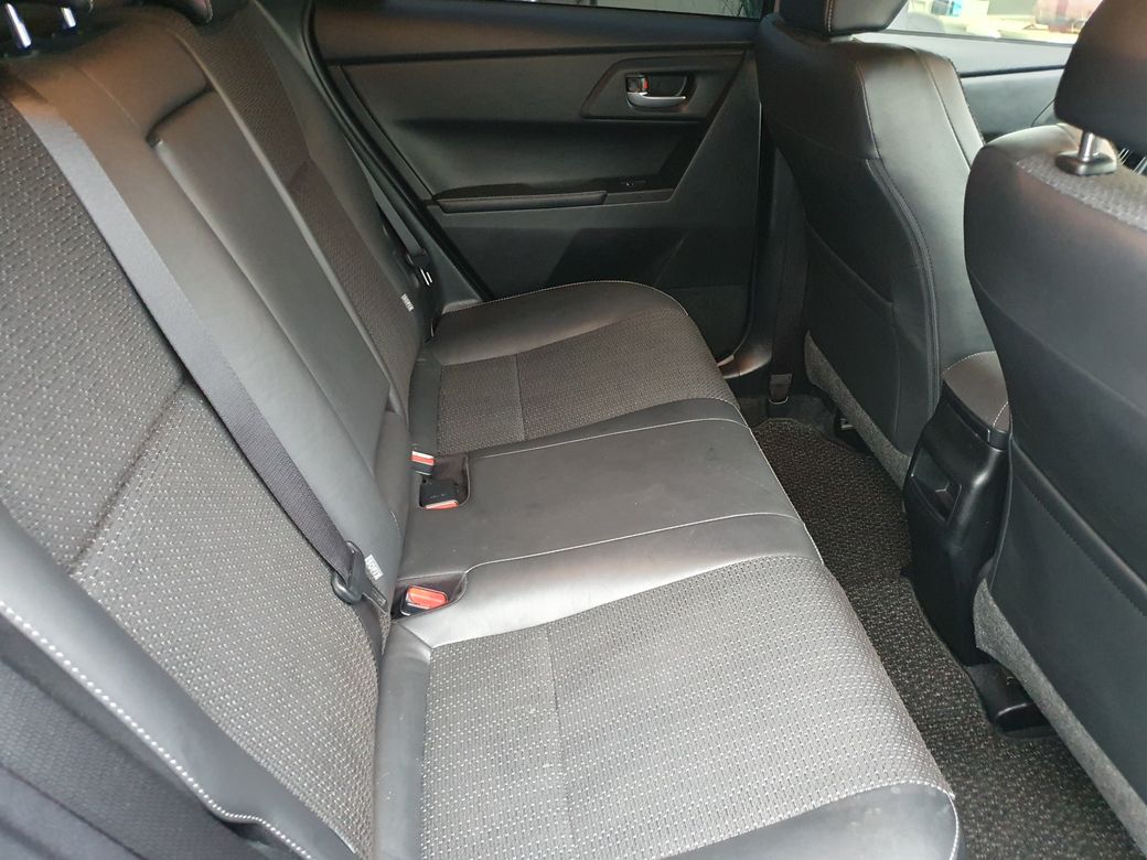 2017 Toyota Auris