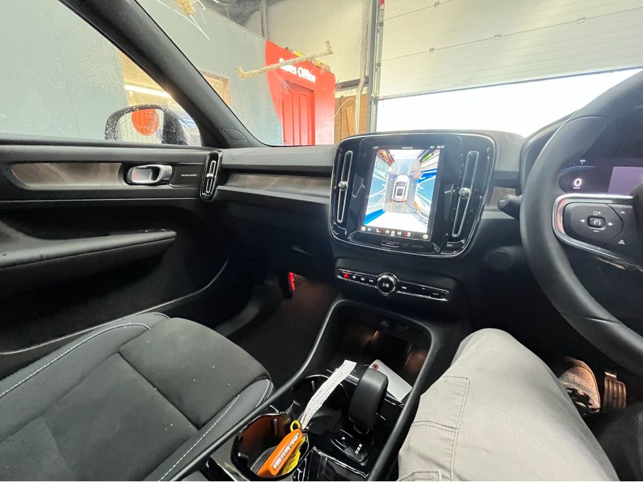 2023 Volvo XC40