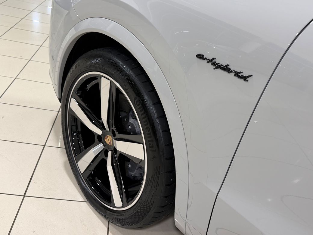 2025 Porsche Cayenne