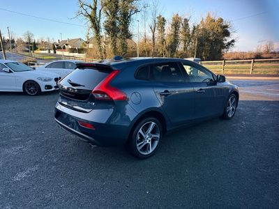 2019 Volvo V40