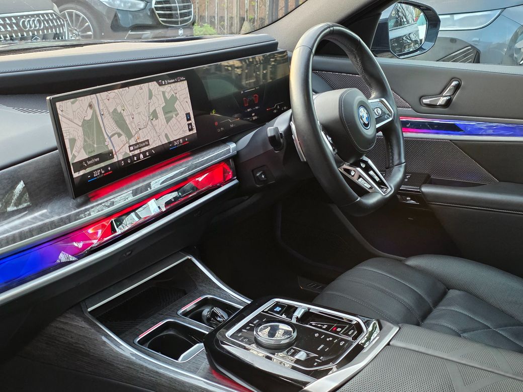 2024 BMW i7