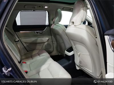 2021 Volvo V90