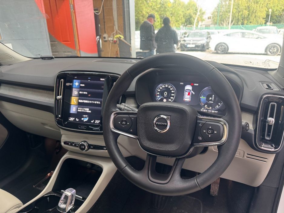 2022 Volvo XC40