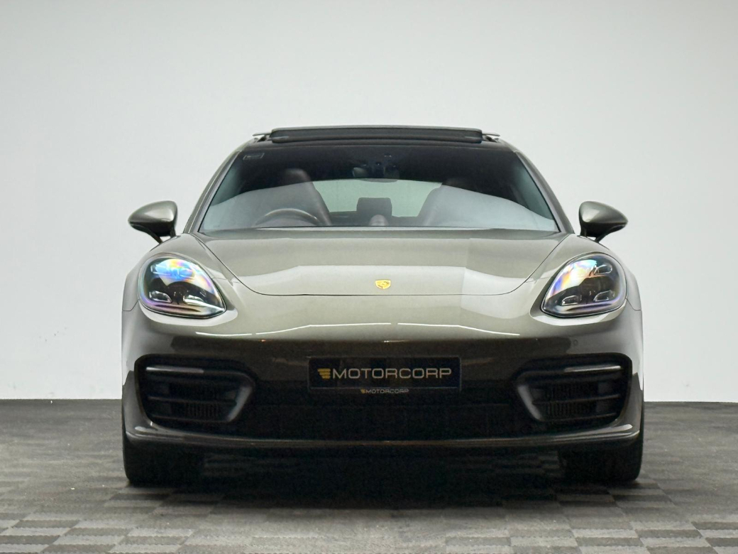 2022 Porsche Panamera