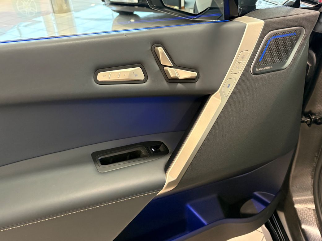 2023 BMW iX
