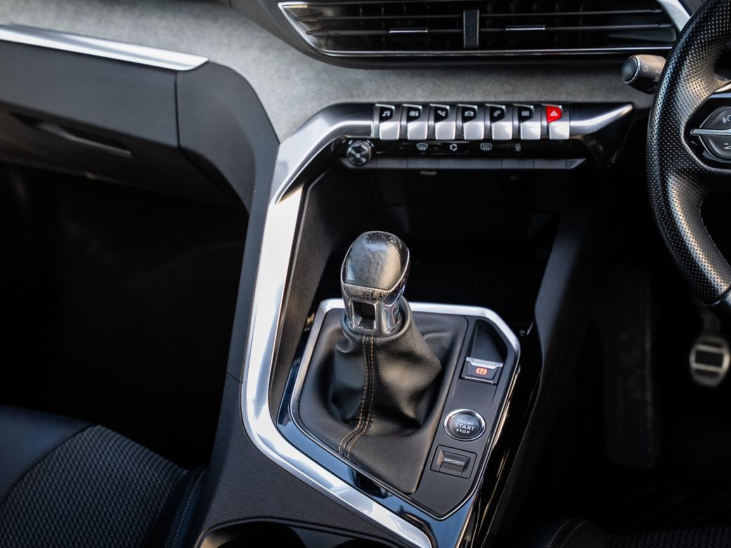 2023 Peugeot 5008