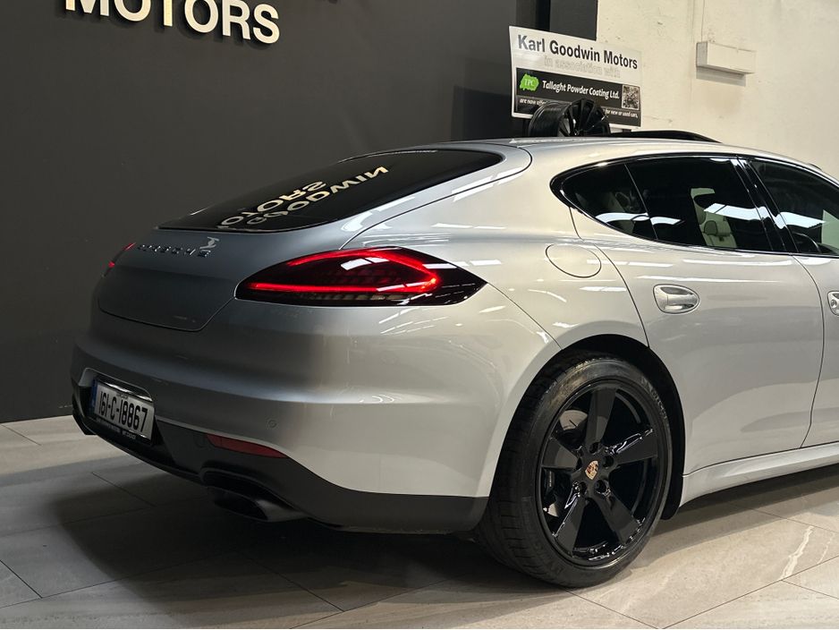 2016 Porsche Panamera