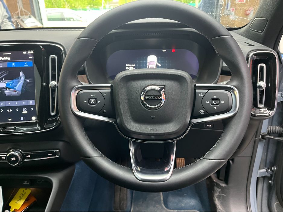 2022 Volvo XC40