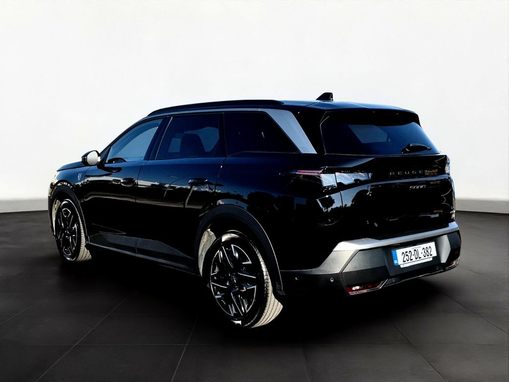2025 Peugeot 5008