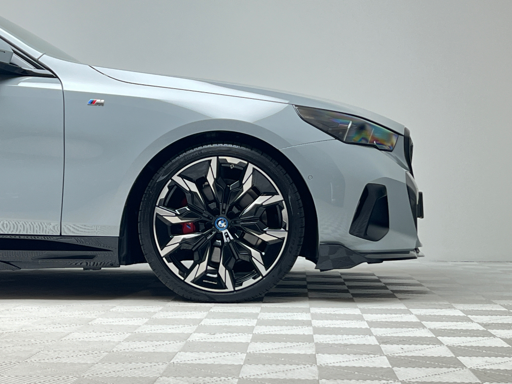 2025 BMW 5 Series