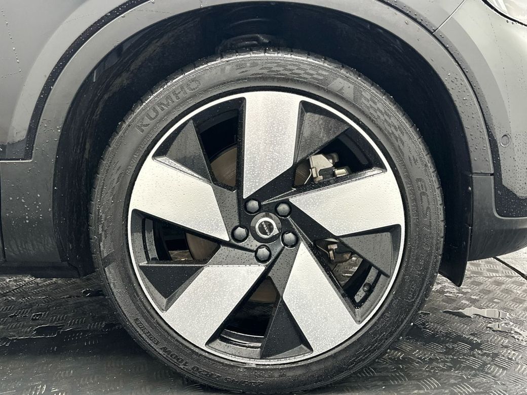 2023 Volvo C40