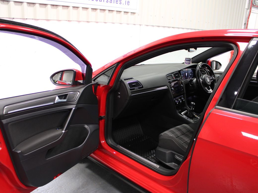 2017 Volkswagen Golf