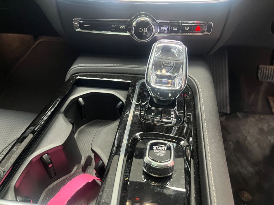 2025 Volvo V60