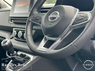 2025 Nissan Primastar