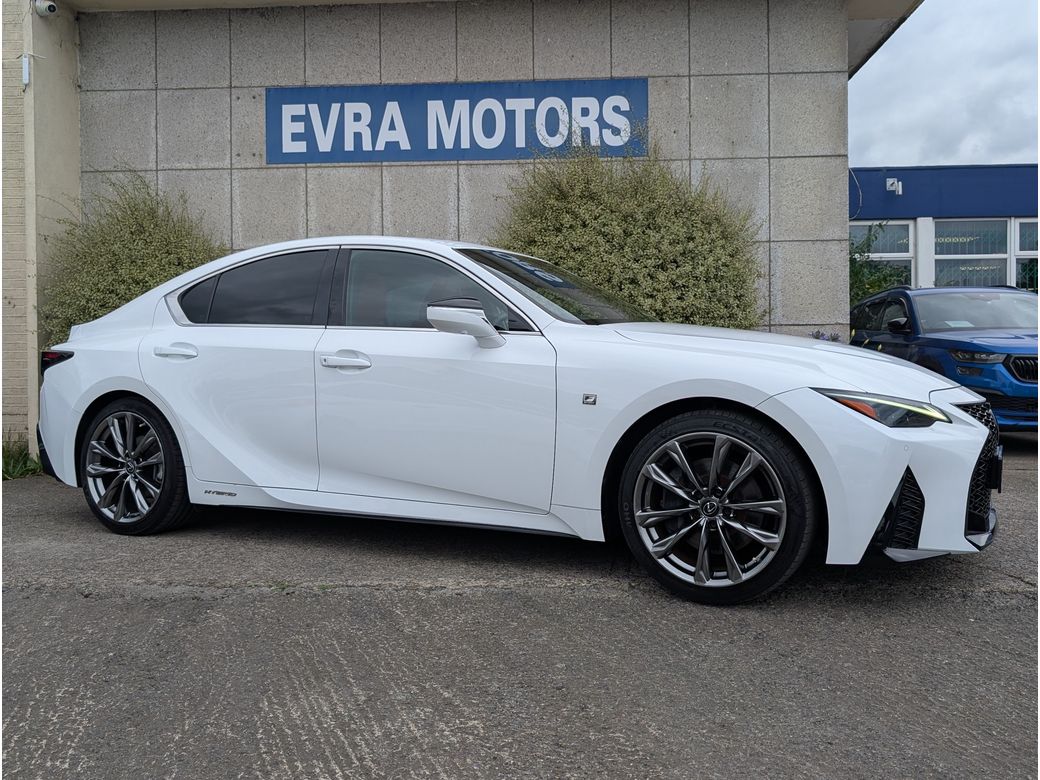 2020 Lexus IS 300h