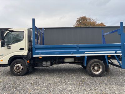 2012 Hino 300