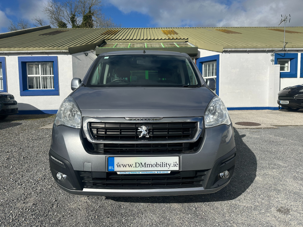 2017 Peugeot Partner Tepee
