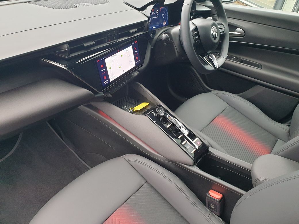 2025 Alfa Romeo Junior