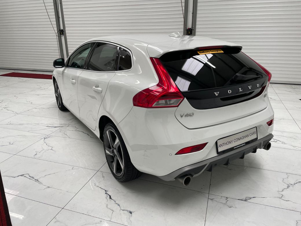 2016 Volvo V40