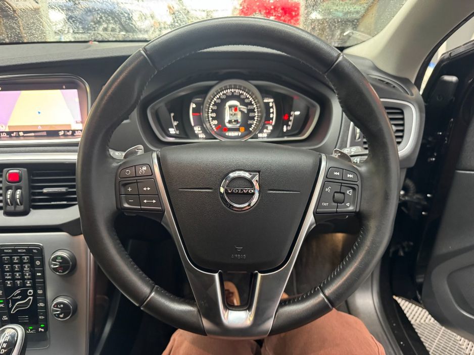 2017 Volvo V40
