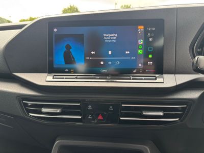 2025 Volkswagen Caddy Maxi Life