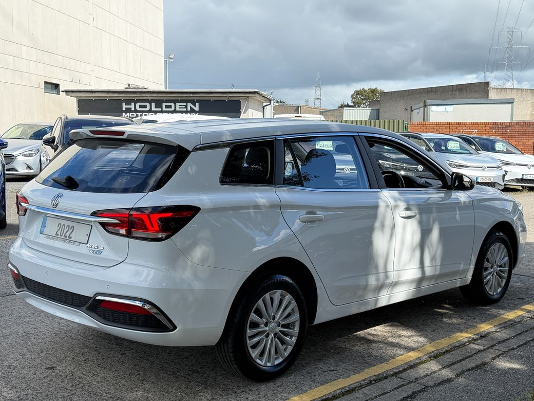 2022 MG 5