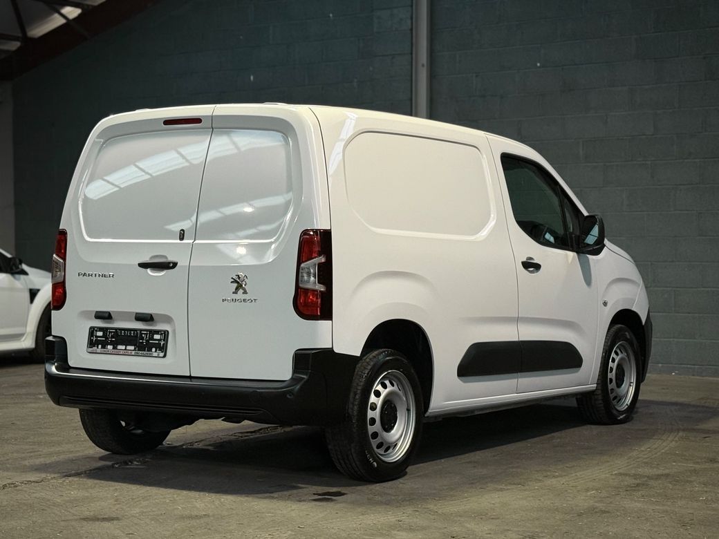 2023 Peugeot Partner