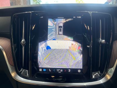 2025 Volvo V60