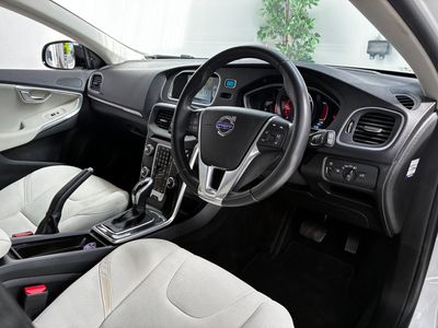 2016 Volvo V40 Cross Country
