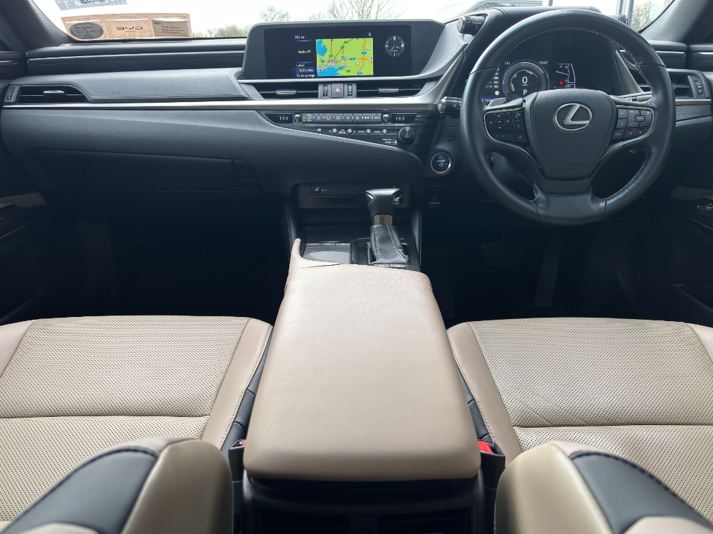 2019 Lexus ES 300h