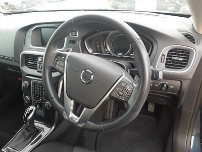 2019 Volvo V40