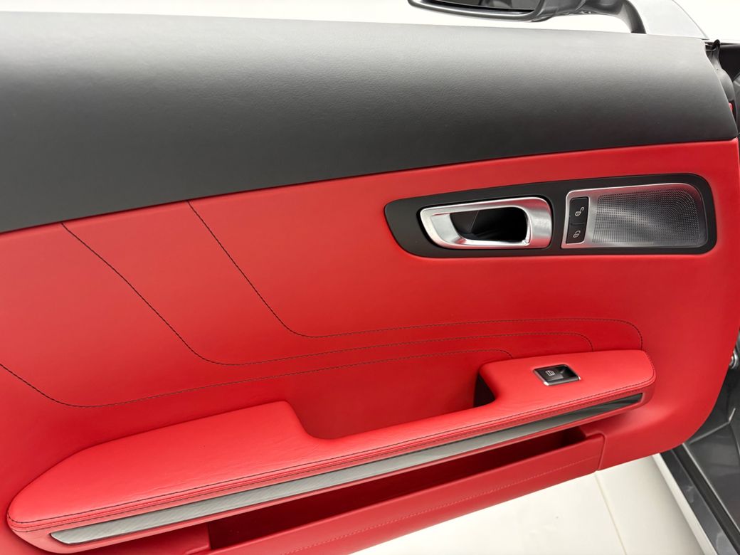2011 Mercedes-Benz SLS