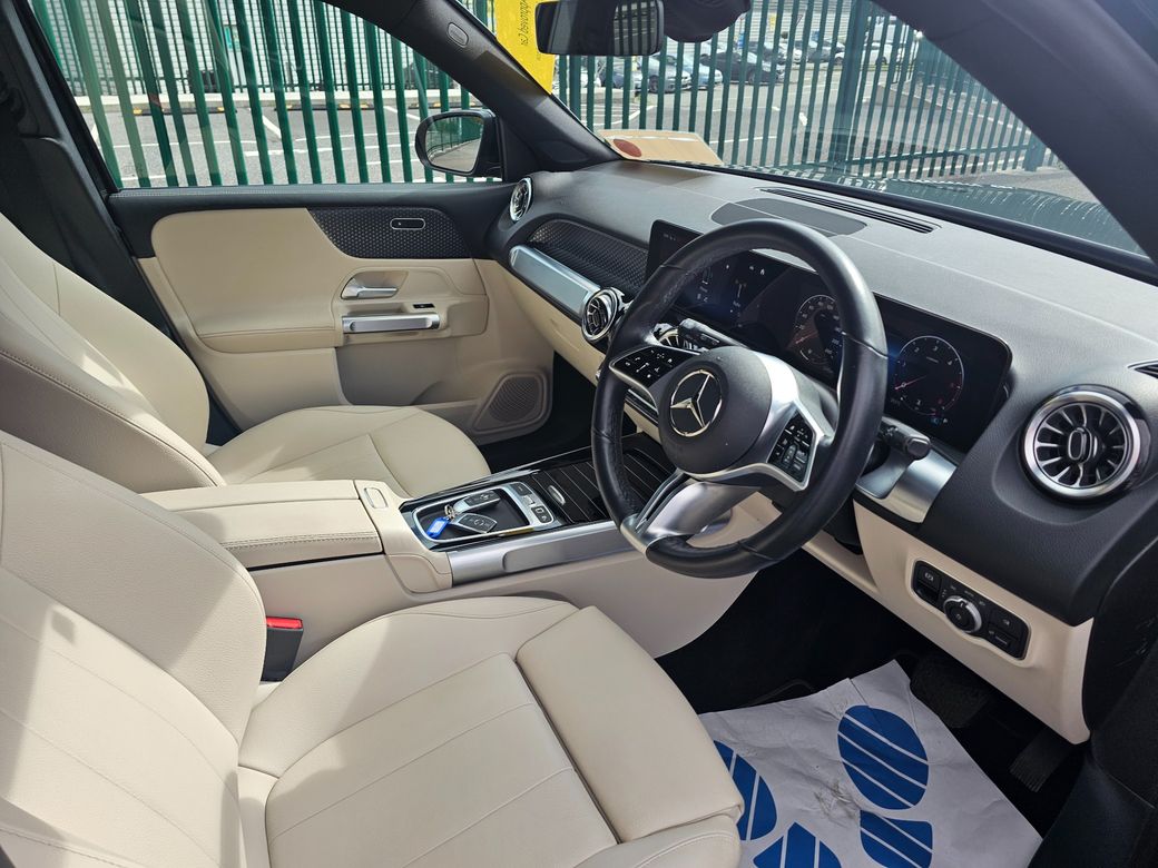 2025 Mercedes-Benz GLB Class