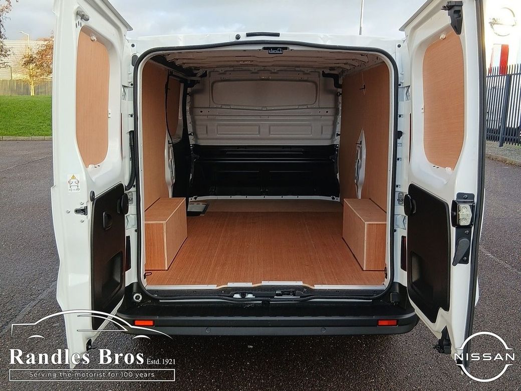 2025 Nissan Primastar