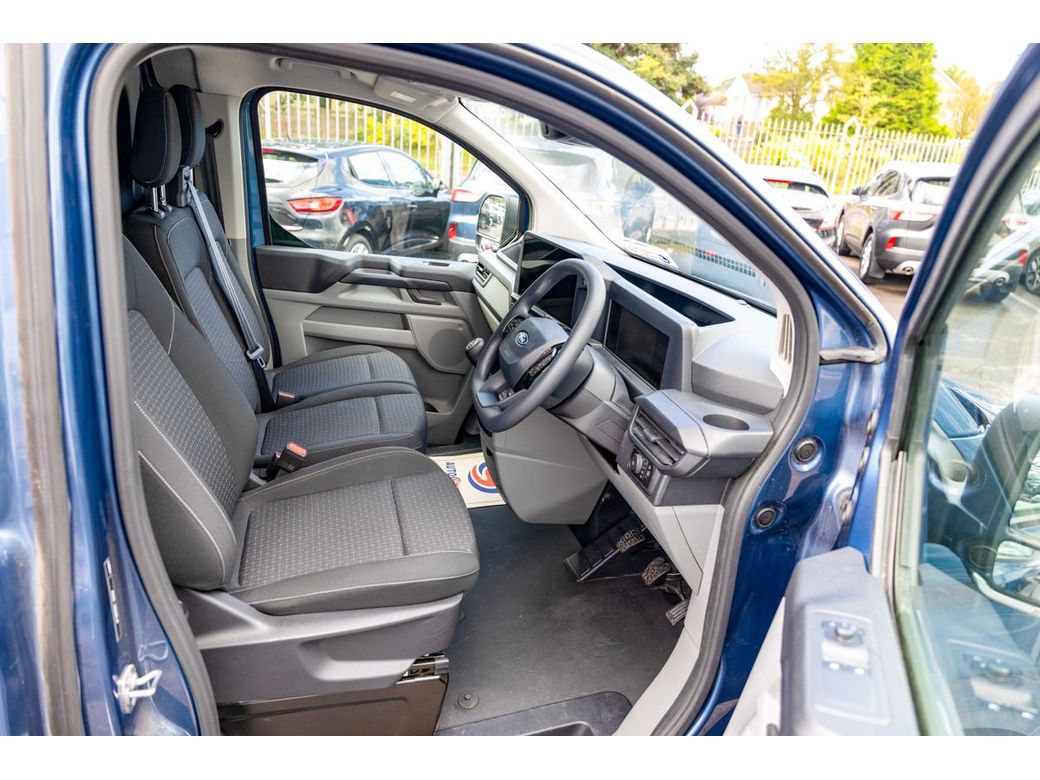 2025 Ford Transit Custom