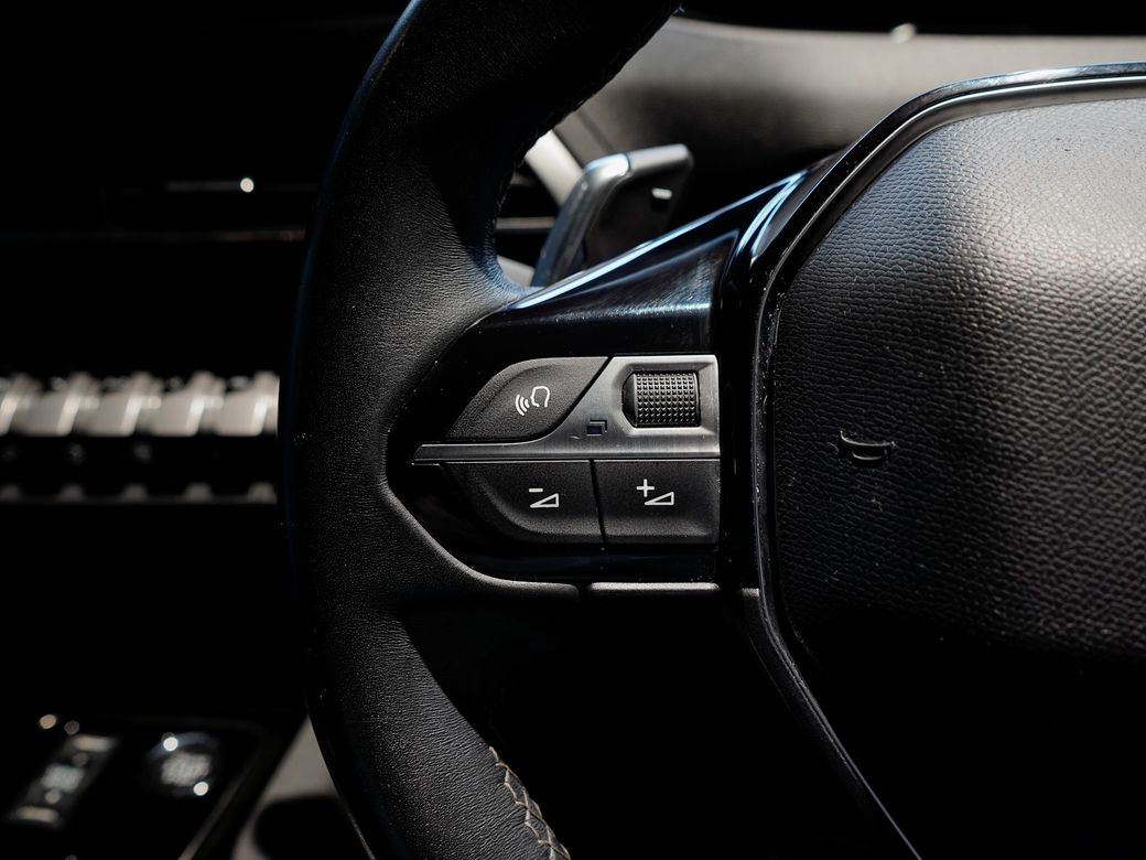 2023 Peugeot 5008