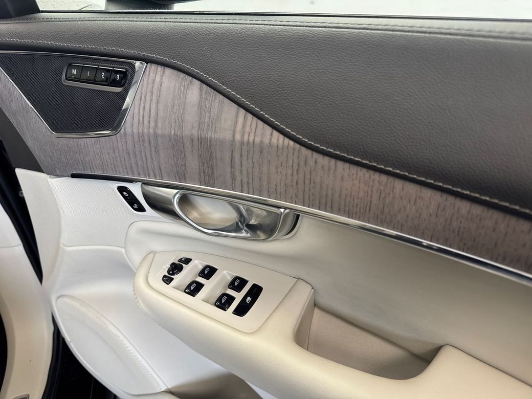 2021 Volvo XC90
